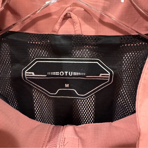 OTU Women's Waterproof Rain Jacket Lightweight Hooded Raincoat for Hiking Pink M - Picture 9 of 16